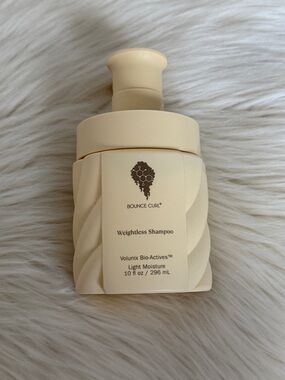 Bounce Curl Weightless Hydrating Shampoo